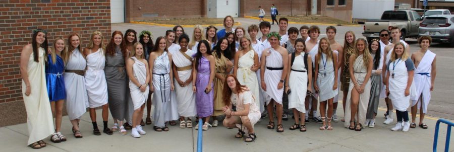 Seniors in their Togas. 