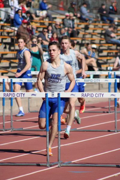 Jack Day leads the pack at Sioux Park with Jess Christensen hot on his heels.